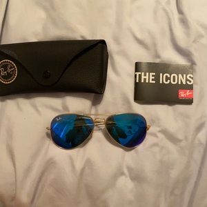 RAY BAN AVIATORS